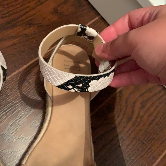 Sandals - Picture 2 of 3